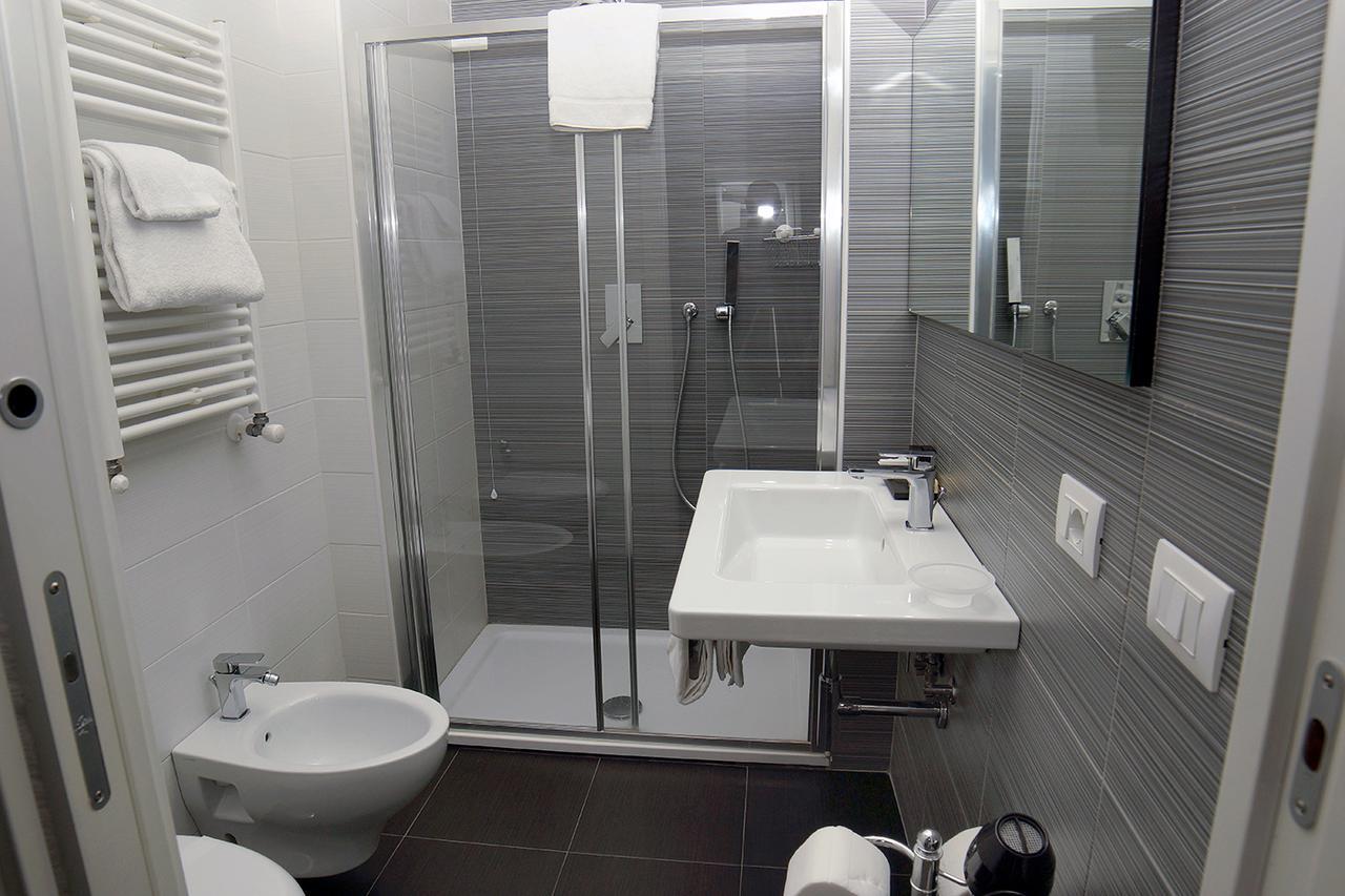 Hotel Leopardi Pomigliano d'Arco Extérieur photo