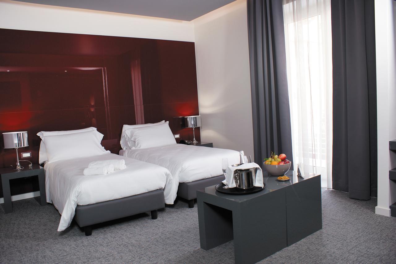 Hotel Leopardi Pomigliano d'Arco Extérieur photo