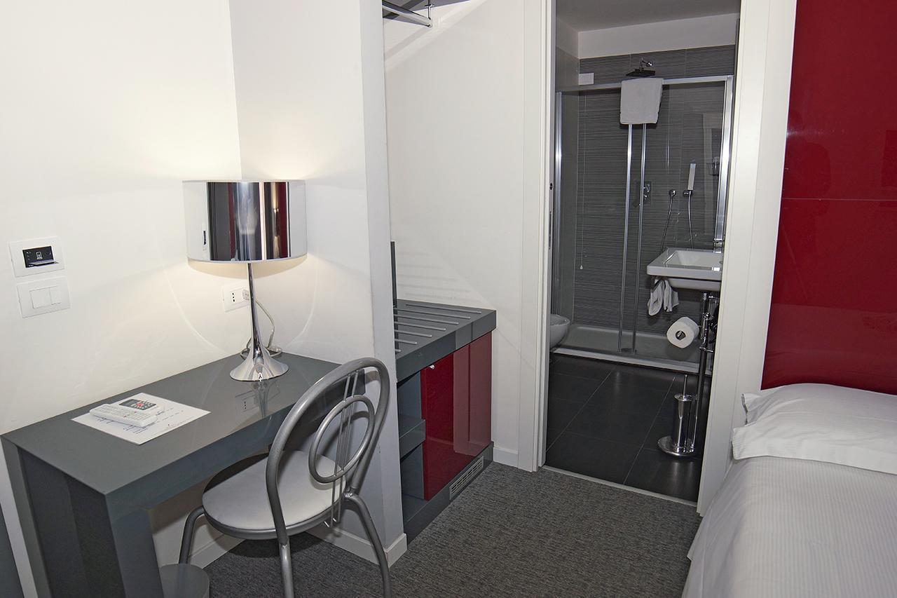Hotel Leopardi Pomigliano d'Arco Extérieur photo